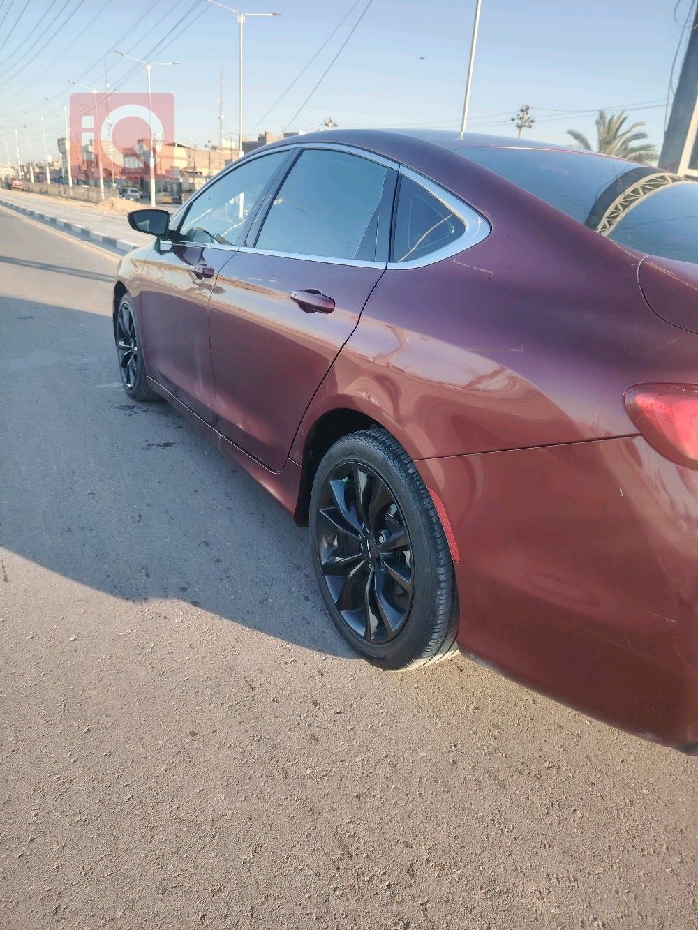 كرايسلر 200